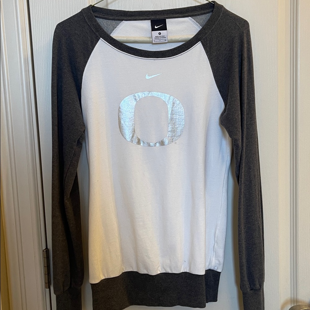 Vintage Nike White and grey ducks long sleeve shirt